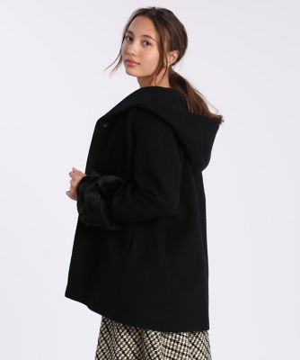＜Maglie le cassetto  (Women)＞《Ｍａｇｌｉｅ　ｐａｒ　ｅｆ－ｄｅ》フーデットハーフコート《Ｓｕｐｅｒ１１０’ｓ　Ｗｏｏｌ》（５１０４１１１００１）
