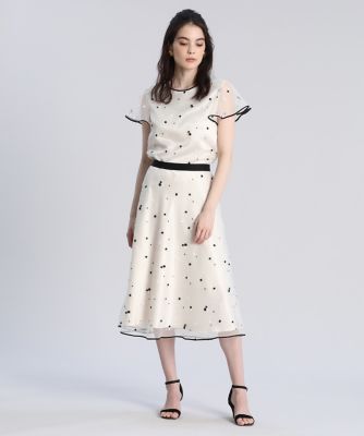 《Ｍａｇｌｉｅ　ＷＨＩＴＥ》エンブロイダリーレースブラウス（５１２１１８２３０１）