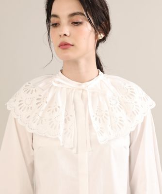 《大きいサイズ》刺繍衿ブラウス《Ｍａｇｌｉｅ　ＷＨＩＴＥ》（５１２３１８２１０１）