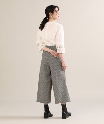 《Ｍａｇｌｉｅ　ＷＨＩＴＥ》刺繍レースクルーブラウス（５１２３１８２３０２）
