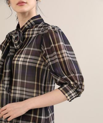 《大きいサイズ》ボウタイチェックブラウス《Ｍａｇｌｉｅ　ｐａｒ　ｅｆ－ｄｅ》（５１２３１８２８０３）