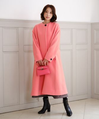 ＜Maglie le cassetto  (Women)＞《Ｍ　Ｍａｇｌｉｅ　ｌｅ　ｃａｓｓｅｔｔｏ×冨張愛》配色ボタンドレスコート（５１２４１１１２０２）