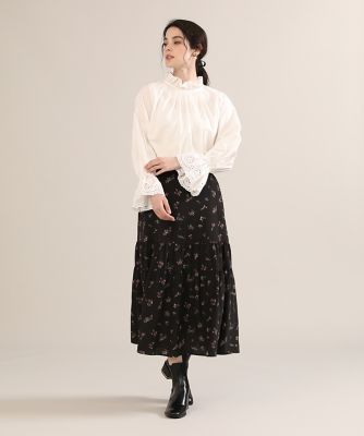 《大きいサイズ》サテンフラワースカート《Ｍａｇｌｉｅ　ｐａｒ　ｅｆ－ｄｅ》（５１２４１５２８０６）