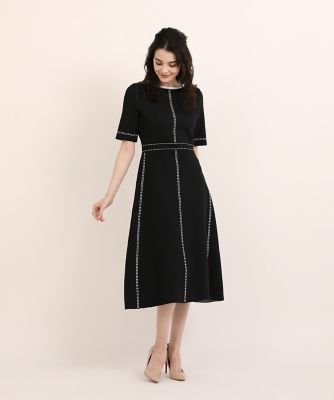 ＜Maglie le cassetto  (Women)＞《Ｍ　Ｍａｇｌｉｅ　ｌｅ　ｃａｓｓｅｔｔｏ》ステッチ風ジャガードニットワンピース（５１３０１７２２２８）
