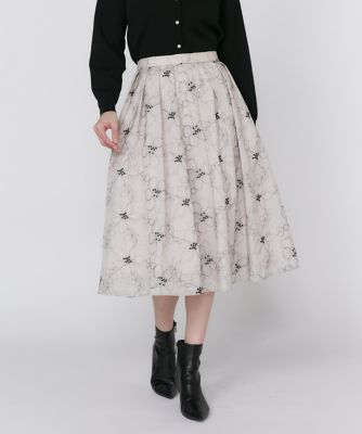 Maglie le cassetto L (Women/大きいサイズ)/マーリエ ル カセット L 《大きいサイズ》ラインフラワー刺繍スカート（５１５１１５２８１３）