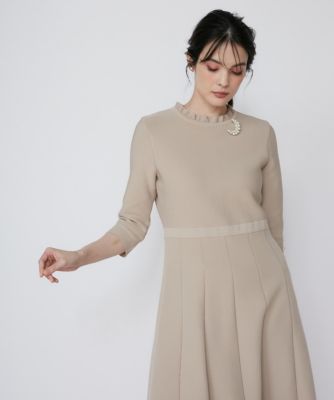 《大きいサイズ》上品フリルニットワンピース《Ｍ　Ｍａｇｌｉｅ　ｌｅ　ｃａｓｓｅｔｔｏ》（５１５１１７２５０３）