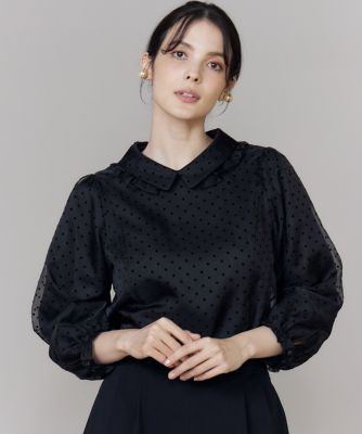 ＜Maglie le cassetto  (Women)＞《ＷＥＢ・ＰＯＰＵＰ限定商品》オーガンドットフロッキー衿フリルブラウス（５１５４１８２０２３）