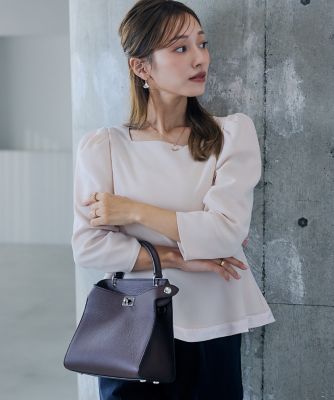 新品未使用☆ Maglie le cassetto ペプラム ブラウス9号 M Maglie le cassetto×吉田理紗》きちんと見えする