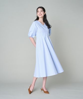 新品 BLUE FRONCE ブルーフロンセ フラワーフレアワンピース 洗える Vネックフレアワンピース｜爽やかに映えるフレア
