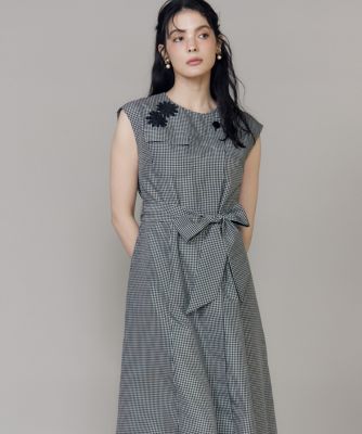 ＜Maglie le cassetto  (Women)＞《Ｍ　Ｍａｇｌｉｅ　ｌｅ　ｃａｓｓｅｔｔｏ》フラワーモチーフレースワンピース（５１６２１２１２１３）