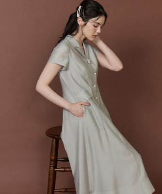 パールボタンワンピース｜すっきり細見えウエストと贅沢フレアの存在感