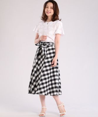 《Ｍａｇｌｉｅ　ｃｏｌｌｅｃｔｉｏｎ》フラワーカットジャガードブラウス（５１９２１８２２５４）