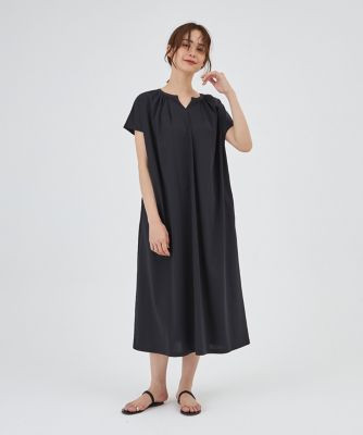 キーネックワンピース（７０４０１９２０２０）