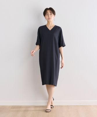 《大きいサイズ》ダブルサテンＶネックワンピース（７０４２１２１８５４）