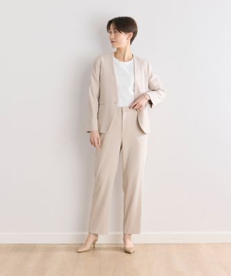 《大きいサイズ》ダブルサテンノータックストレートパンツ（７０４２１６１８５５）