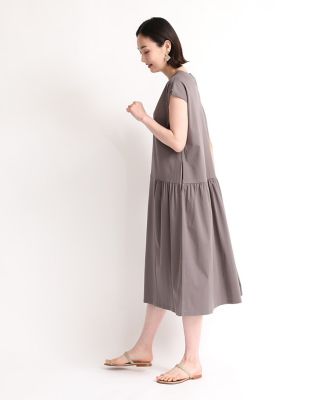 《大きいサイズ》ギャザーワンピース《ＳＵＰＥＲ　ＣＯＯＬ　ＴＯＵＣＨ　ＣＯＴＴＯＮ》（７０４２１９２８１４）