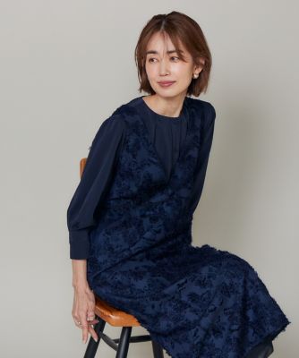 ステンドグラスシャーリングジャンパースカート（黒青） 大きいサイズ》ジャカードジャンパースカート｜奥行きのある織り柄が