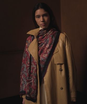 SUPERIOR CLOSET》Long Red Flower