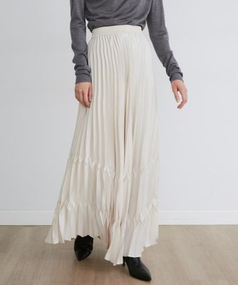 ＜la veille by SUPERIOR CLOSET (Women)＞《大きいサイズ》サテンプリーツスカート《ｌａ　ｖｅｉｌｌｅ　ｂｙ　ＳＵＰＥＲＩＯＲ　ＣＬＯＳＥＴ》（７１４０１５２８１９）