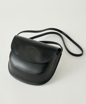 《ＳＵＰＥＲＩＯＲ　ＣＬＯＳＥＴ》ダブルフェイスレザー　クロスボディーバッグ《ＹＡＨＫＩ》（７１５０２０６３３９）