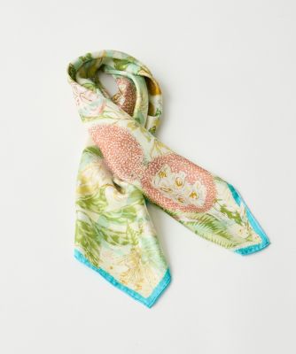 ＜SUPERIOR CLOSET (Women)＞《ＦＡＶＯＲＩＴＥ》シルクスカーフ　コラージュジャングルフルーツ《ｍａｎｉｐｕｒｉ》（７１５０２８４３０２）