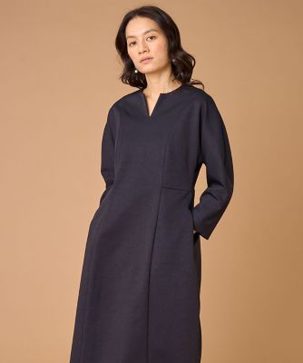 ＜INED L (Women/大きいサイズ)＞《大きいサイズ》キーネックワンピース（７１６１１２１８０５）