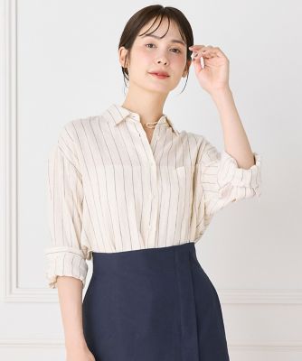 リネンレギュラーカラーシャツ｜涼しく気品を纏う、大人の艶感ブラウス