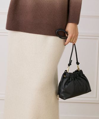 SUPERIOR CLOSET (Women)/スーペリアクローゼット ドローストリングバッグ《INNUE》(8150206338) 10クロ ハンドバッグ【三越伊勢丹/公式】