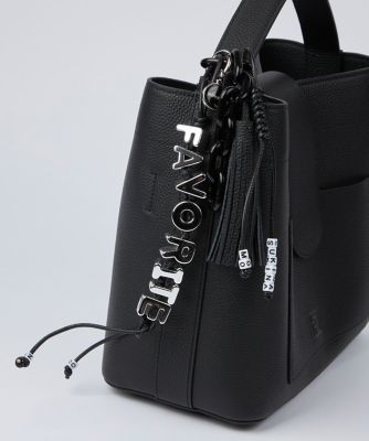 ＜SUPERIOR CLOSET (Women)＞《ＦＡＶＯＲＩＴＥ別注》ロゴカラビナチャーム《ＷＵＨＡＵＳ》（８１５０２９７６０６）