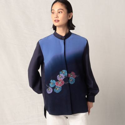【SALE】COMME CA (Women)/コムサ ダブルクレープ友禅プリント スタンドカラーシャツ(0197HA11) ネービーブルー トップス【三越伊勢丹/公式】