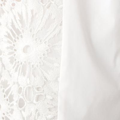 大きなお花の刺繍レース　ロングシャツ（０８０５ＨＣ０１）