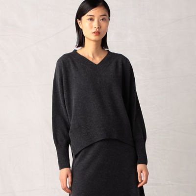 ＜ARTISAN (Women)＞ホールガーメント　Ｖネックニットプルオーバー（０８１７ＩＥ１０）