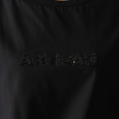 変形タック　ロゴ刺繍Ｔシャツ（０８２０ＥＴ１２）
