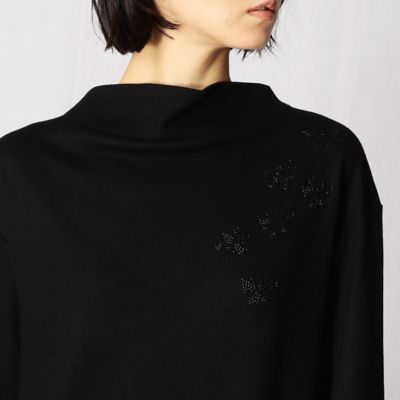 ガラスビーズ刺繍　ハイネックプルオーバー（０８２０ＥＷ１８）