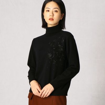 ガラスビーズ刺繍　タートルネックニットプルオーバー（０８２３ＩＷ２３）