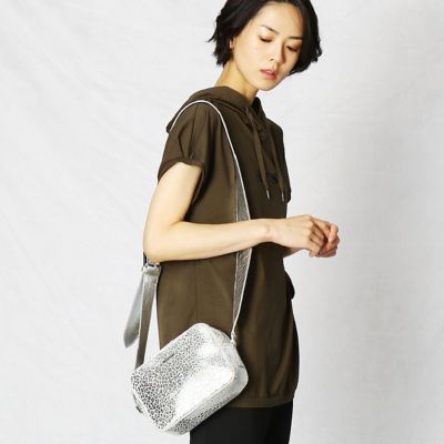 ＜ARTISAN (Women)＞ミニショルダーバッグ（０８３２ＲＴ０２）