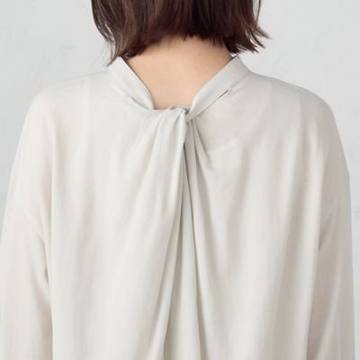 レーヨンリネン　後ろねじりロングシャツ（１２１５ＩＧ０８）