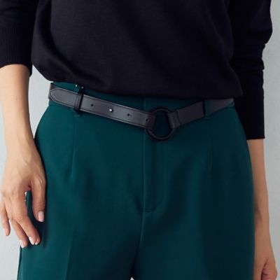  COMME CA ISM (Women)/コムサ イズム フェイクレザー くるみバックルベルト クロ 【三越伊勢丹/公式】