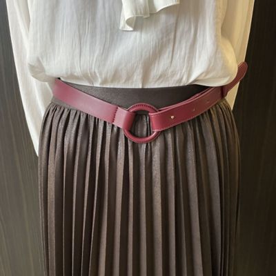  COMME CA ISM (Women)/コムサ イズム フェイクレザー くるみバックルベルト アカ 【三越伊勢丹/公式】