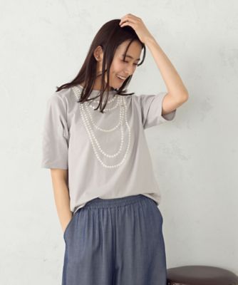 ＜COMME CA ISM (Women)＞パールネックレスプリント　トロンプルイユＴシャツ（１２９０ＴＫ０２）