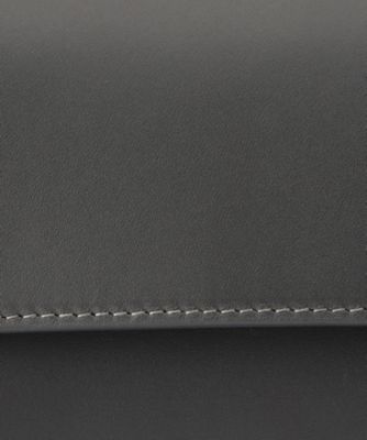 MOFIORA スペイン横長かぶせバッグ　グレー　コムサステージ MOFIORA スペイン横長かぶせバッググレーコムサステージ