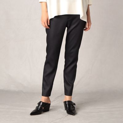 ＜BASILE28 (Women)＞レザーライクエンボス　スリムパンツ（２８２２ＰＥ０５）