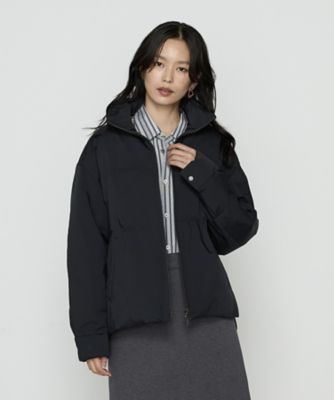 ＜BASILE28 (Women)＞〔　＋サイズ　〕　高密度ツイルスタンドカラー　ショートダウン（２８８１ＵＭ０２）