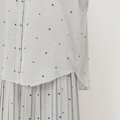 〔　ＴＡＬＬサイズ　〕　デシン格子柄ハートプリント　シャツ（３４０１ＨＥ０１）