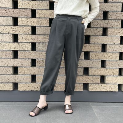 サテン　テーパード　パンツ（３８５２ＰＥ５０）