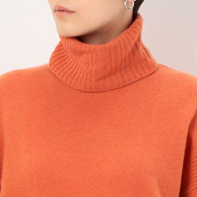 〔　ＴＡＬＬサイズ　〕　紡糸　スヌード付き　ニットプルオーバー（６７０６ＩＡ１２）
