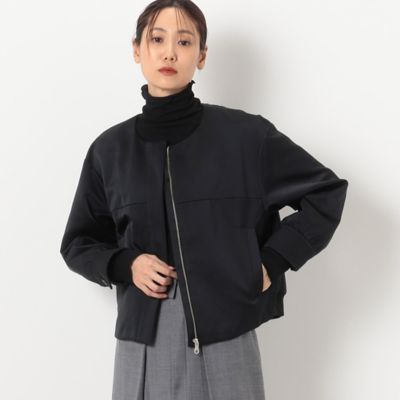 ＜Gabardine K.T (Women)＞二重織サテン　ノーカラーショートブルゾン（７２０４ＶＥ０３）