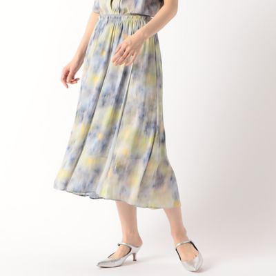 ＜COMME CA TALL (Women/大きいサイズ)＞〔　ＴＡＬＬサイズ　〕　【セットアップ対応】強撚割繊アートプリント　アシンメトリースカート（７６１９ＦＧ０５）