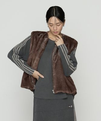 ＜β (Women)＞シンセティックファー　ベスト（７７０１ＶＭ０８）