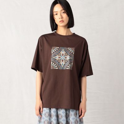 ＜β (Women)＞モロッコタイル立体プリント　Ｔシャツ（７７１２ＴＣ１９）